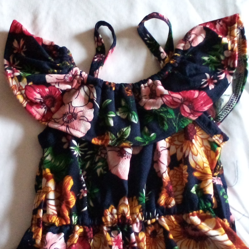 💃Toddler girl Floral off Shoulder Romper/Jumpsuit size 1-2T - Picture 2 of 4